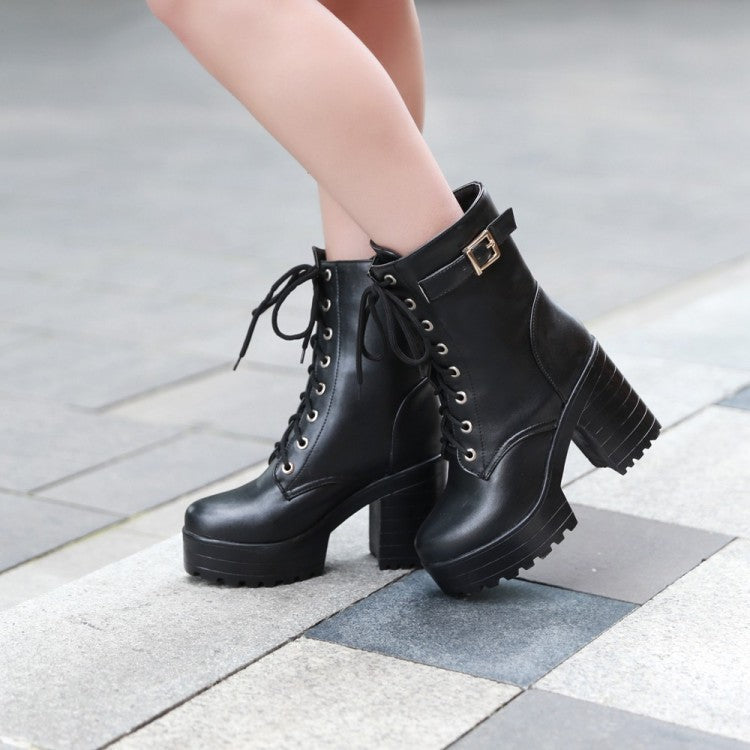 Belt buckle lacing ankle boot